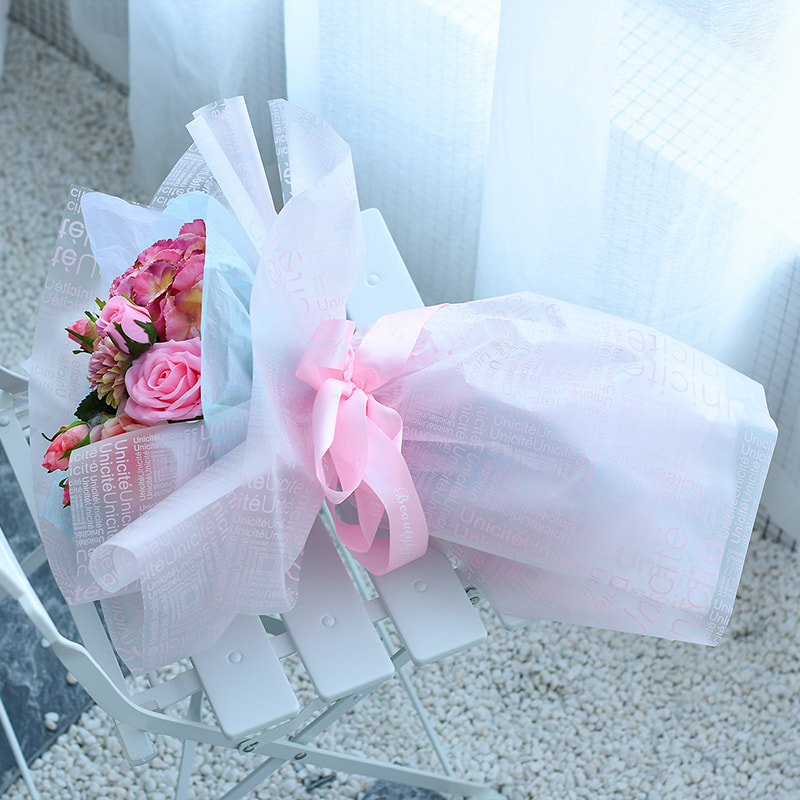 MYHC-12  Monochrome English Massage Film BOPP Transparent Flower Packaging Film 