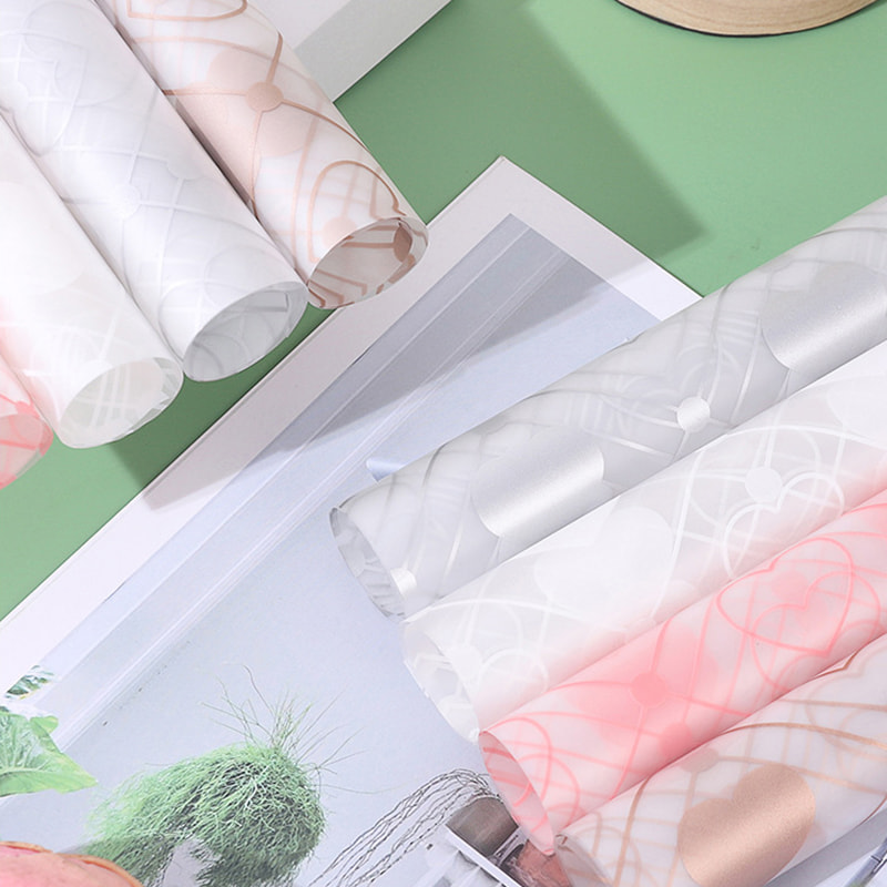 MYHC-60 Monochrome Love Plaid Pattern Transparent Flower Packaging Film