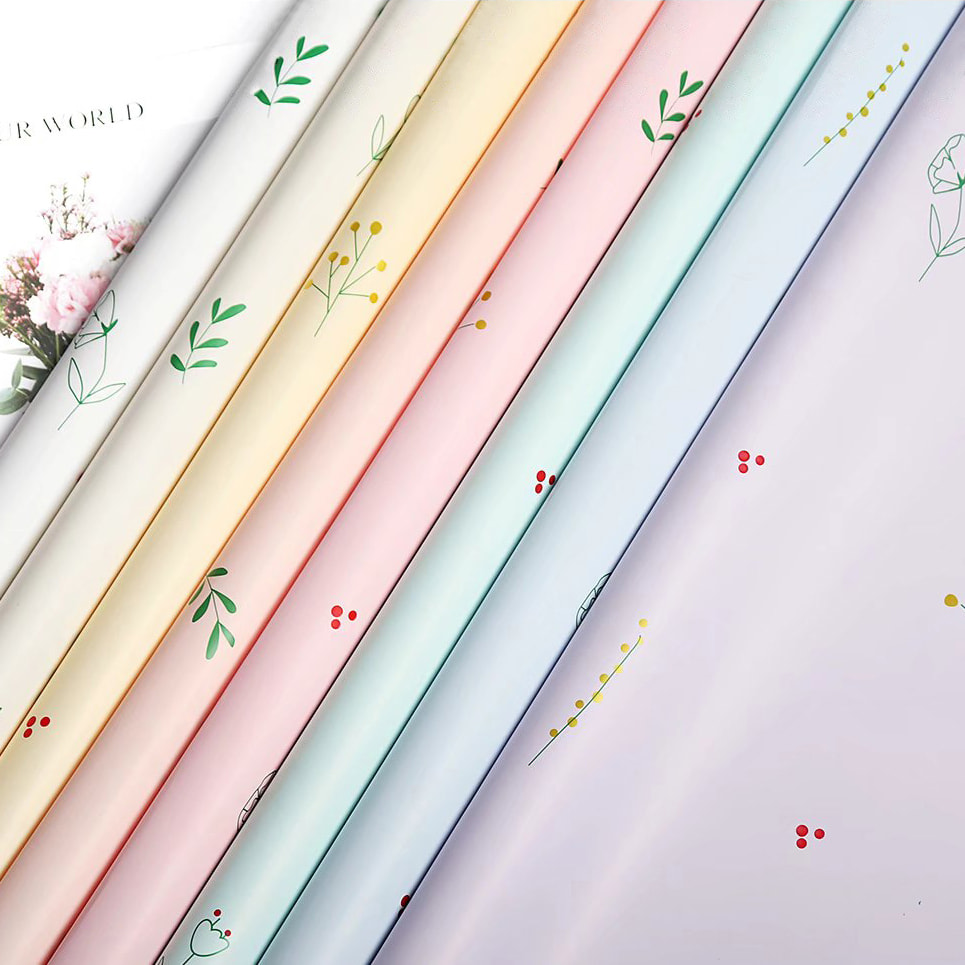 Anti-fog and moisture-proof plastic flower bouquet packaging film