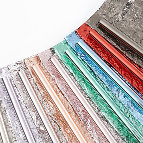 Solid-Color Mirrored Bouquet Wrapping Paper